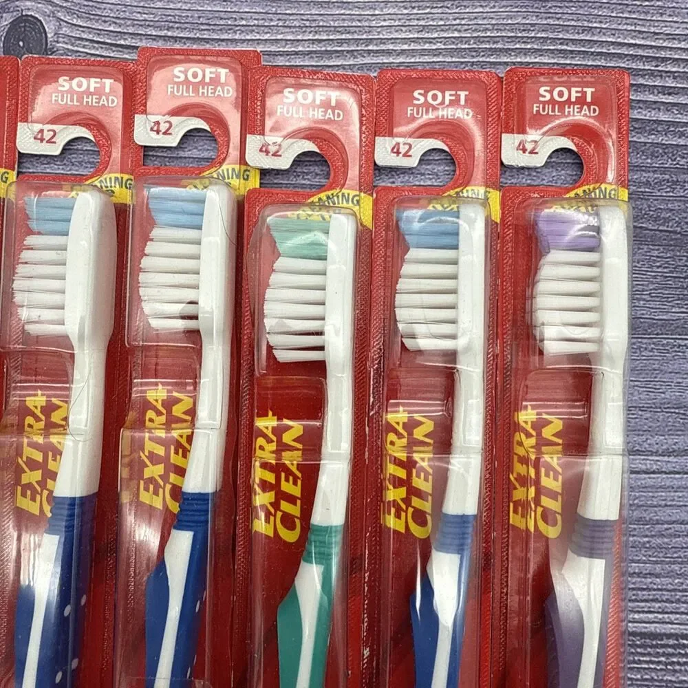 10 Colgate Toothbrush Extra Clean Soft Full Head 42 Cleaning Tip + Non-Slip Grip